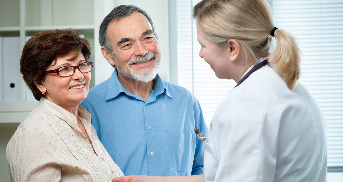 blog-senior-couple-visit-doctor