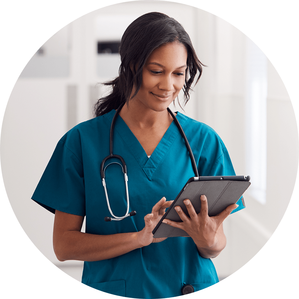 circle-nurse-tablet-min