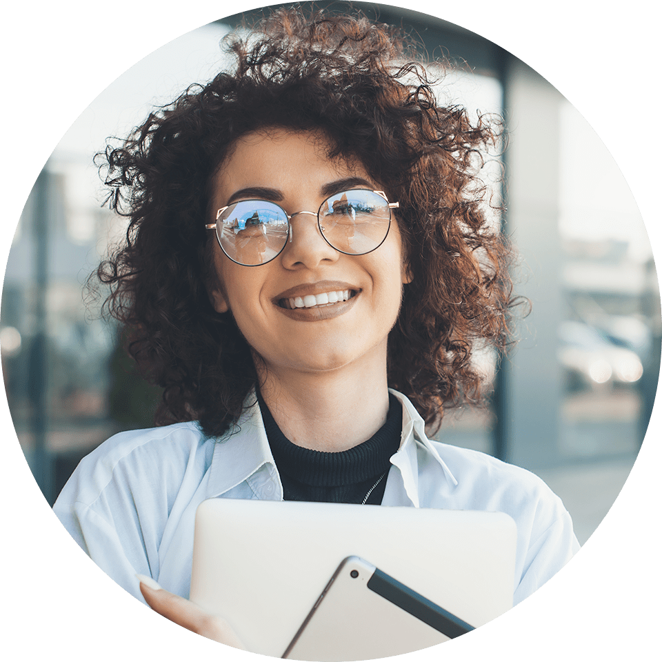 circle-woman-glasses-smile-min